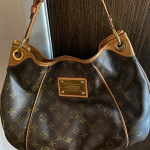 Louis Vuitton shoulder bag used